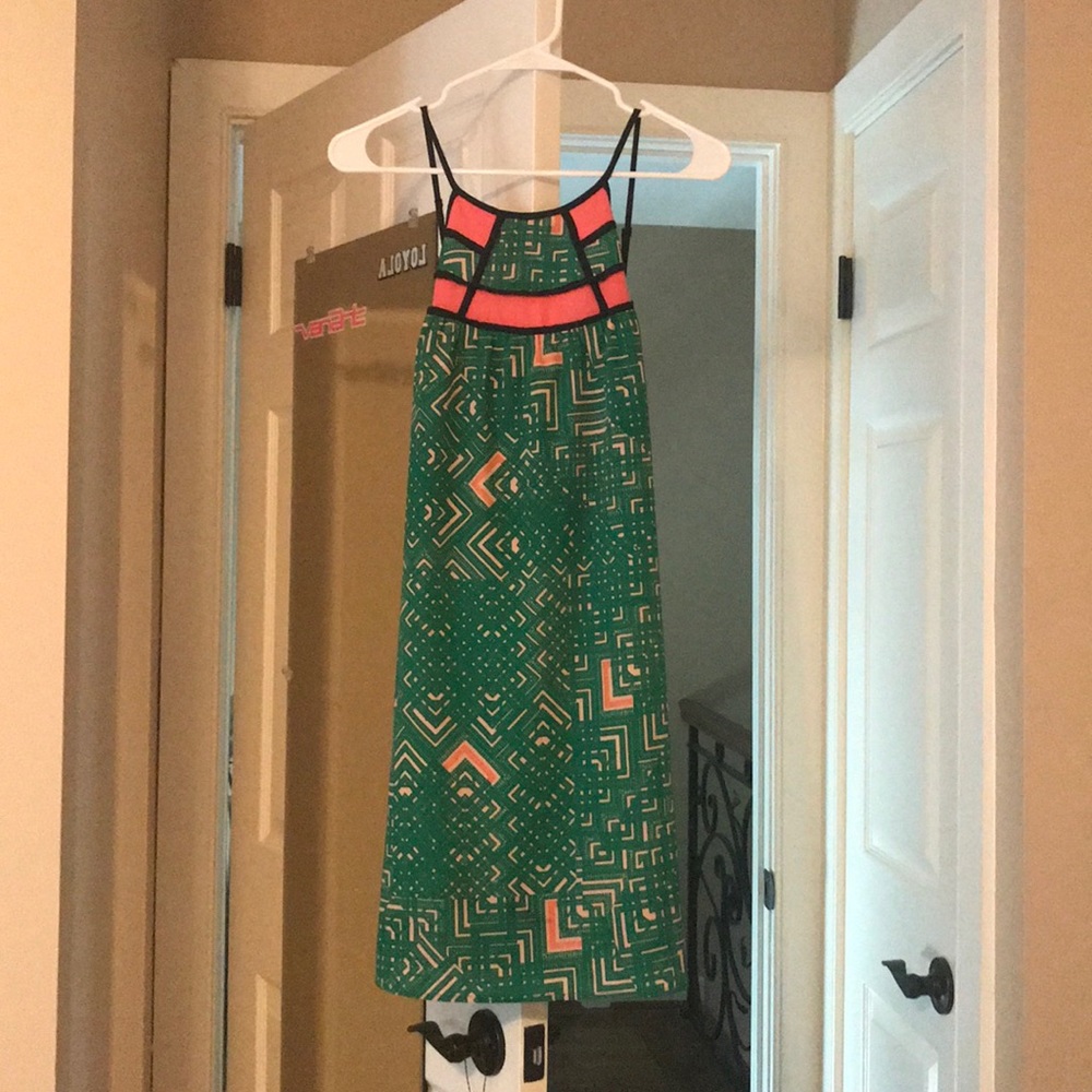 Green/pink dress